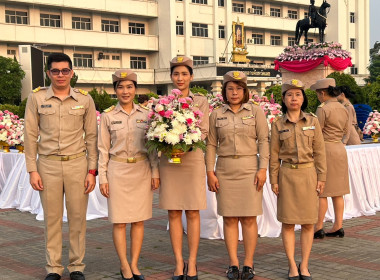 ร่วมพิธีวางพานพุ่มดอกไม้สดเพื่อเป็นการน้อมรำลึกถึงพระมหากรุณาธิคุณของพระบาทสมเด็จพระจุลจอมเกล้าเจ้าอยู่หัว เนื่องในวันท้องถิ่นไทย ประจำปี 2567 ... พารามิเตอร์รูปภาพ 11