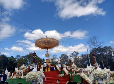 เข้าร่วมพิธีประชุมเพลิงสรีระสังขารหลวงปู่ขันตี ญาณวโร พารามิเตอร์รูปภาพ 5