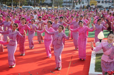 เข้าร่วมพิธีบวงสรวงพระบรมราชานุสาวรีย์พระบาทสมเด็จพระจุลจอมเกล้าเจ้าอยู่หัว และร่วมรับฟังการแถลงข่าวการจัดงาน &quot;ดอกฝ้ายบาน สืบสานวัฒนธรรมไทเลย&quot; ประจำปี 2568 ... พารามิเตอร์รูปภาพ 1