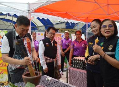 เข้าร่วมเป็นเกียรติในพิธีเปิดโครงการส่งเสริมและสนับสนุนอาชีพสมาชิกเพื่อเพิ่มศักยภาพในการชำระหนี้ ผ่านระบบกองทุนพัฒนาสหกรณ์”เพื่อส่งเสริมและสนับสนุนให้เกิดการเรียนรู้แลกเปลี่ยนประสบการณ์ในการแก้ไขปัญหาหนี้สินสมาชิกสหกรณ์ภาคการเกษตรระหว่างสหกรณ์การเกษตรศุภ ... พารามิเตอร์รูปภาพ 6