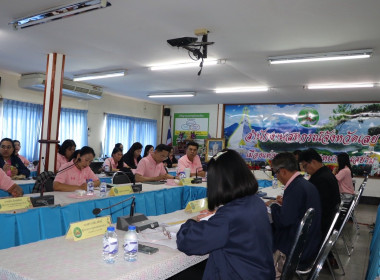 เป็นประธานในการประชุมข้าราชการ ลูกจ้างประจำ ... พารามิเตอร์รูปภาพ 18