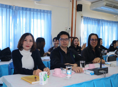 เป็นประธานในการประชุมข้าราชการ ลูกจ้างประจำ ... พารามิเตอร์รูปภาพ 17