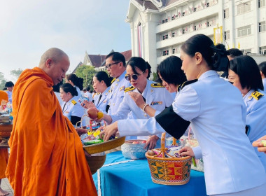 เข้าร่วมพิธีเจริญพระพุทธมนต์ พิธีลงนามถวายพระพรชัยมงคล ... พารามิเตอร์รูปภาพ 14