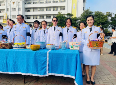 เข้าร่วมพิธีเจริญพระพุทธมนต์ พิธีลงนามถวายพระพรชัยมงคล ... พารามิเตอร์รูปภาพ 13
