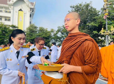 เข้าร่วมพิธีเจริญพระพุทธมนต์ พิธีลงนามถวายพระพรชัยมงคล ... พารามิเตอร์รูปภาพ 17